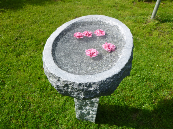 Vogeltränke aus Granit 55, Unikat