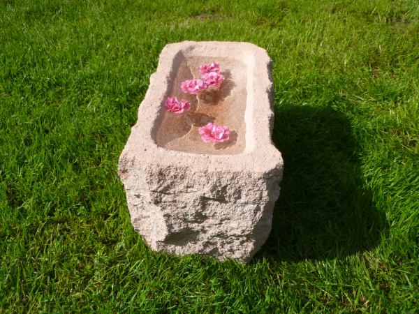 Vogeltränke aus Sandstein 6