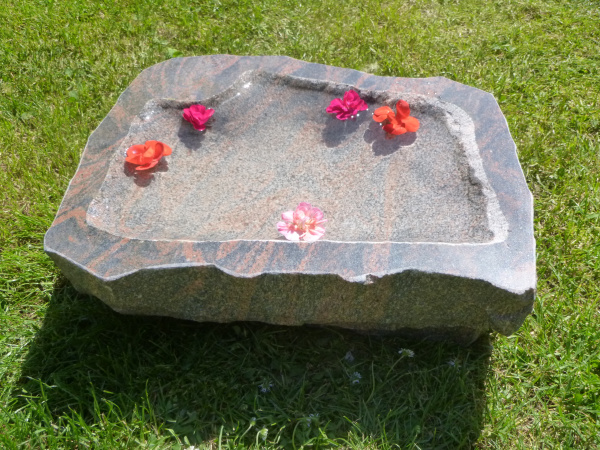 Vogeltränke aus Granit 51, Unikat