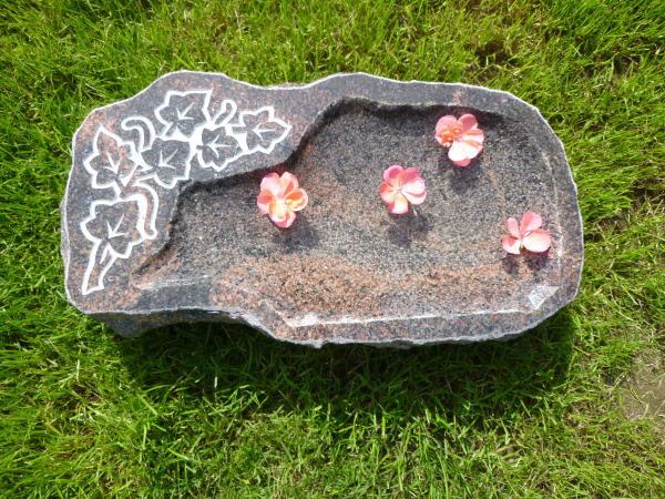 Vogeltränke aus Granit 32, Unikat