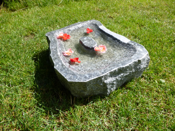Vogeltränke aus Granit 14, Unikat